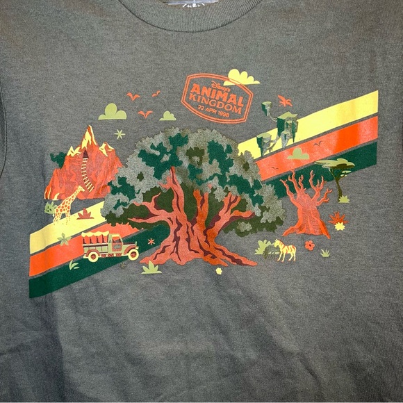 Disney Animal Kingdom Graphic T-Shirt Tree of Life Safari Tee Size Small - Picture 3 of 5
